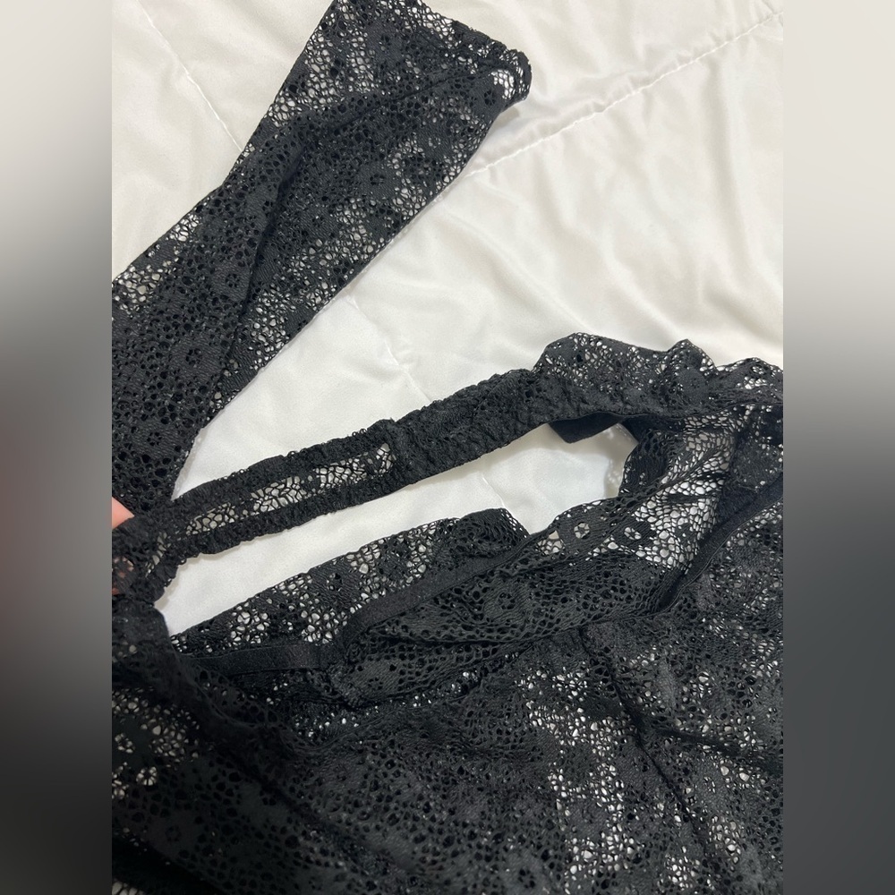 Victoria's Secret Scoop Back Black Medallion Lace
Teddy Bodysuit size M/L - Picture 11 of 14